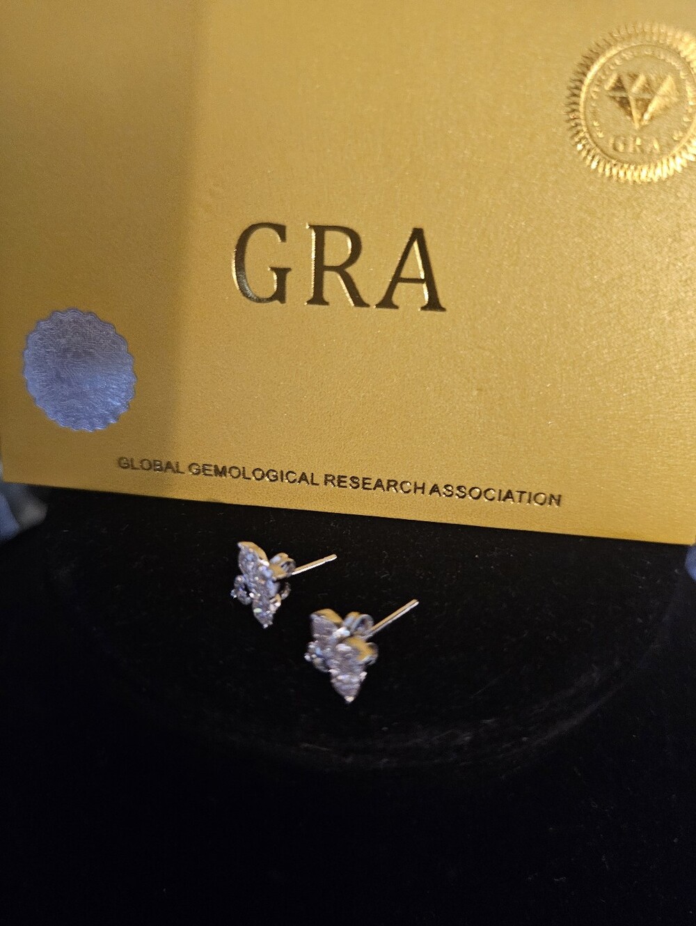 Moissanite Clover Earring with GRA - Picture 4 of 8
